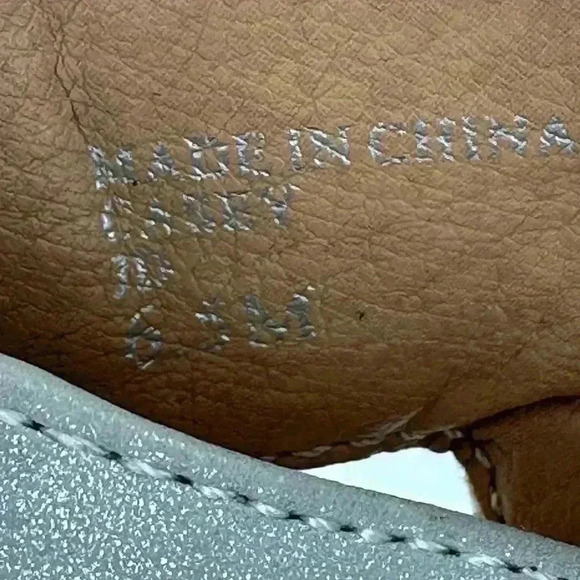 Adrienne Vittadini sandals size 6.5 Casey pewter leather walking flatforms - Picture 10 of 11